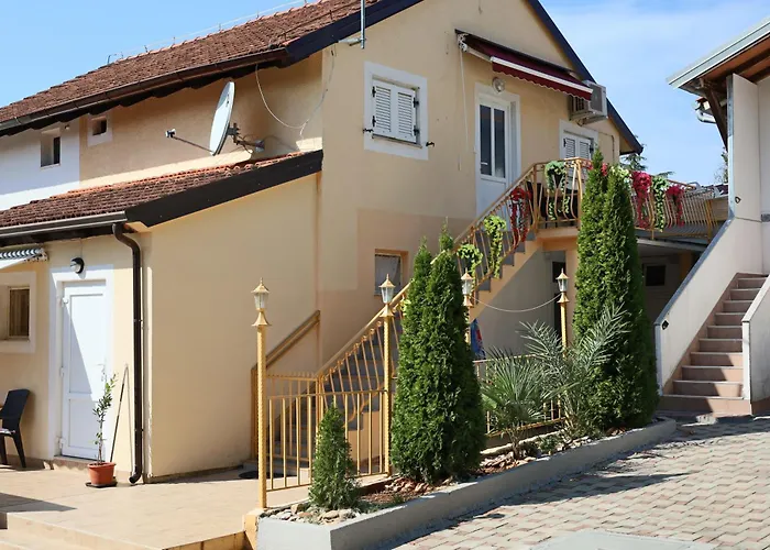 Amore House With Apartment