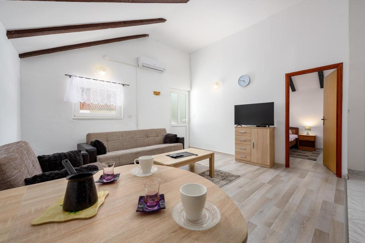 Guest house House With *