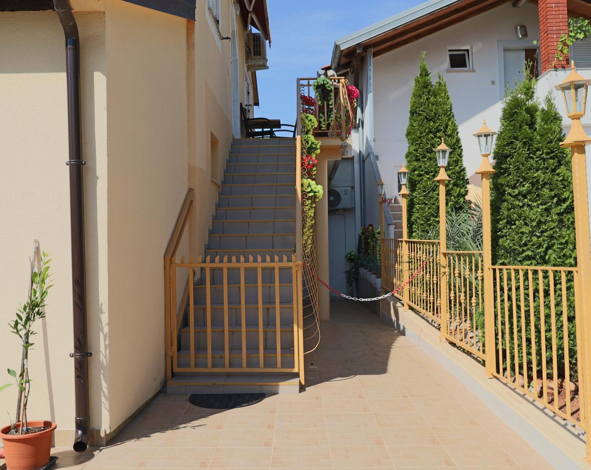 Guest house House With *